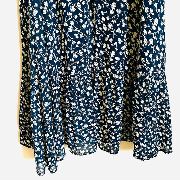 Reformation Hannah Floral Midi Dress In Navy Blue & White Size 4 EUC - Picture 13 of 13